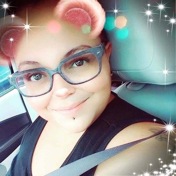 Meet your Posher, Tanya - Picture 1 of 1